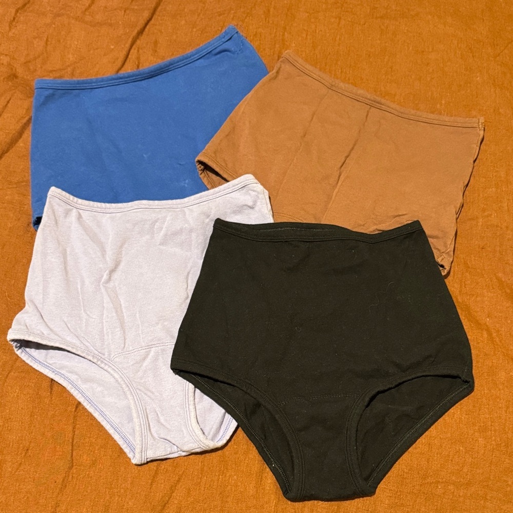 ARQ High-Waisted Briefs (set of four)